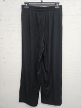 Load image into Gallery viewer, STITCH & Co. Lightweight Knit Pants in Black