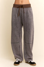 Load image into Gallery viewer, Davi & Dani French Terry Knit Barrel Pants in Navy