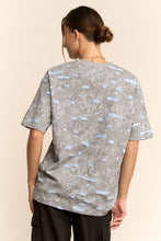 Load image into Gallery viewer, Davi & Dani Relaxed Fit Paisley Print Top in Grey Blue