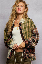 Load image into Gallery viewer, POL Mixed Print Button Down Top in Black/Olive