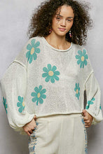 Load image into Gallery viewer, POL Lightweight Flower Print Knit Sweater in Ivory