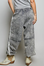 Load image into Gallery viewer, POL Floral Embroidered Twill Joggers in Black