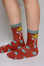 Load image into Gallery viewer, POL Assorted Floral Print Crew Socks