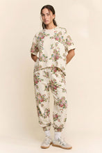 Load image into Gallery viewer, Davi & Dani Floral Bouquet Printed Soft Scuba Set in Cream Beige