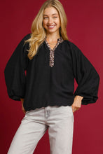 Load image into Gallery viewer, Umgee Solid Color Leopard Trim Top in Black