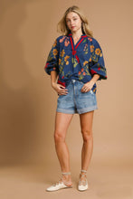 Load image into Gallery viewer, Umgee Floral Print Top with Contrasting Collar in Midnight Mix