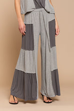 Load image into Gallery viewer, POL Contrasting Ribbed Knit Fabric Pants in Grey
