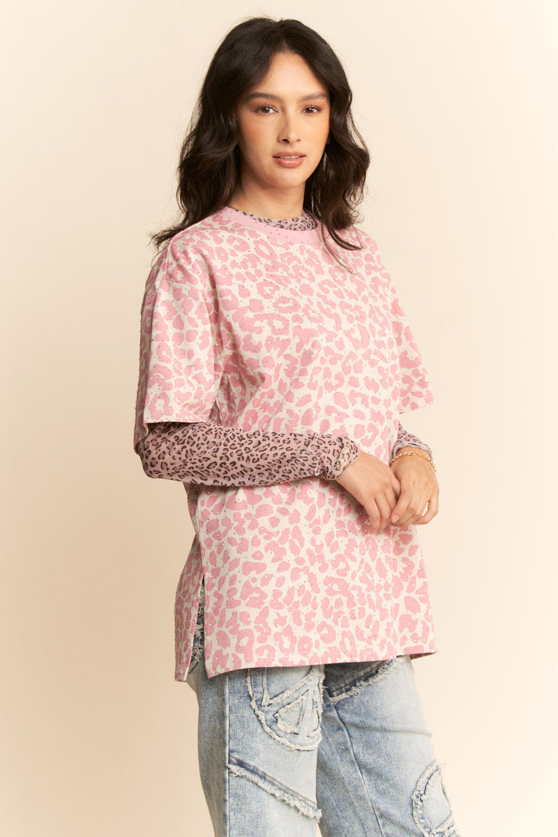 Davi & Dani Leopard Print T-Shirt with Rhinestones in Beige/Pink