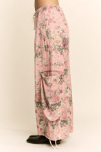 Load image into Gallery viewer, Davi & Dani Floral Print Wide Leg Pants in Pink