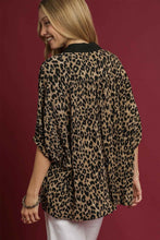 Load image into Gallery viewer, Umgee Animal Jacquard Button-Down Tunic Top in Latte Mix