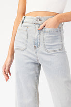 Load image into Gallery viewer, ee:some Mineral Washed Cropped Pants in Denim