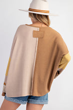 Load image into Gallery viewer, Easel Color Block Thermal Top with Daisy Patch in Mocha Combo