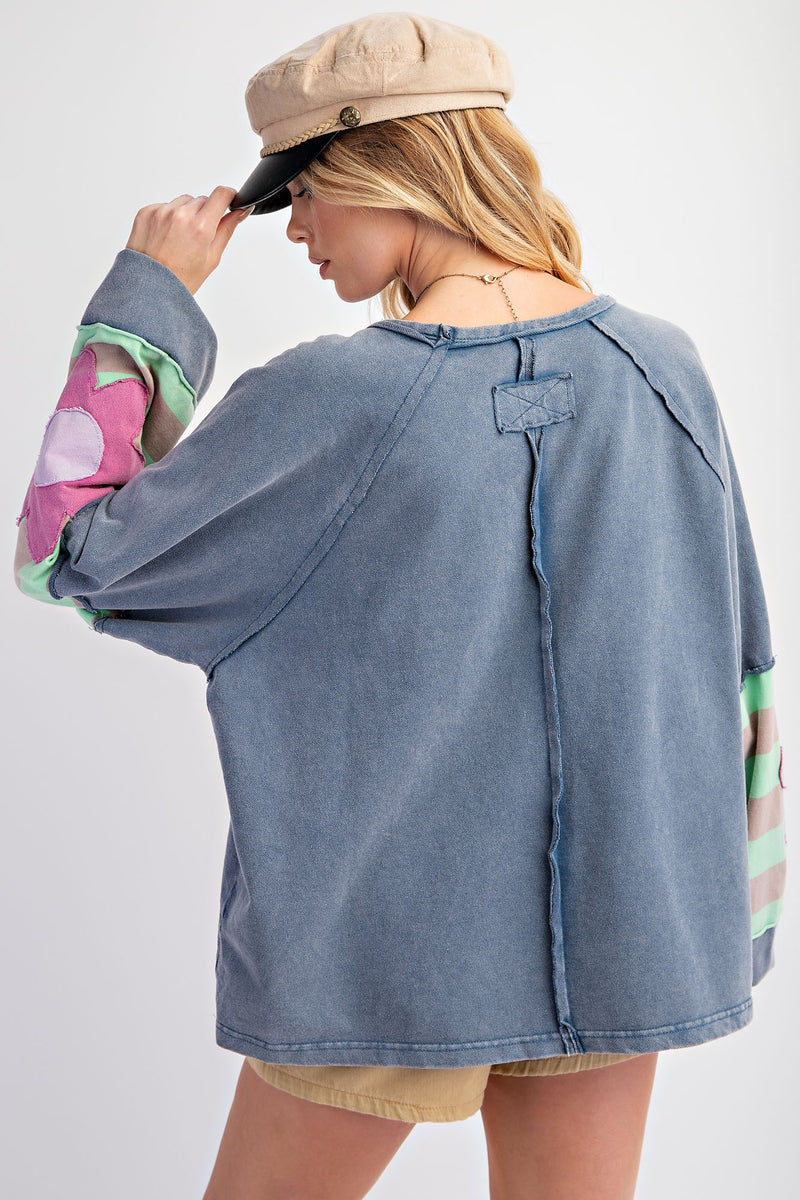 Easel Daisy Patch Pullover