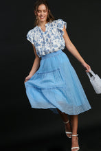 Load image into Gallery viewer, Umgee Two Toned Floral Print Boxy Cut Top in Blue