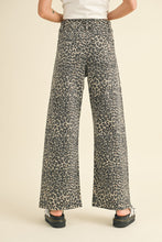 Load image into Gallery viewer, Miou Muse Leopard Print Pants