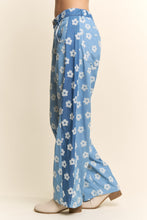 Load image into Gallery viewer, Davi & Dani Flower Print Wide Leg Culotte Pants in Denim Blue