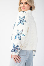 Load image into Gallery viewer, ee:some Quilted CROPPED Jacket with Flower Stitching in Ivory
