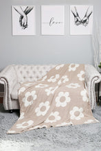 Load image into Gallery viewer, Reversible Throw Blanket with Daisy Pattern in Beige
