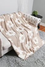Load image into Gallery viewer, Reversible Throw Blanket with Daisy Pattern in Beige