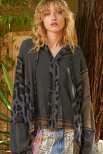Load image into Gallery viewer, POL SEMI-CROPPED Leopard Print Hooded Top in Charcoal