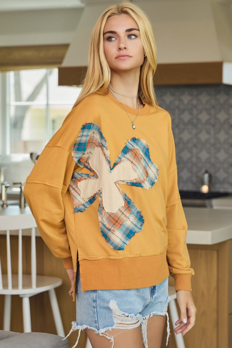 Oddi Solid Color Sweatshirt with Mixed Print Side Clover Patch in