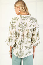 Load image into Gallery viewer, GiGio Printed Button Down Front Top in Sage