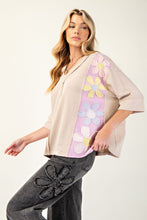 Load image into Gallery viewer, Easel Color Block Daisy Patched Top in Natural