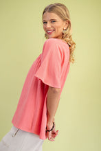 Load image into Gallery viewer, GiGio Solid Color Washed Linen Blend Top in Light Coral
