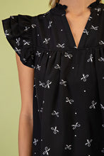 Load image into Gallery viewer, GiGio Lightweight Bow Print Top in Black