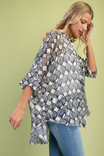 Load image into Gallery viewer, GiGio OVERSIZED Printed Sheer Lurex Button Down Top in Ivory