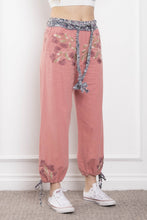 Load image into Gallery viewer, BlueVelvet Twill Pants with Embroidery Details in Coral Pink