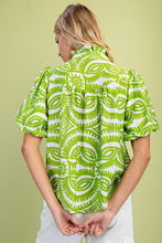 Load image into Gallery viewer, GiGio Printed Top with Contrasting Color Piping Details in Green