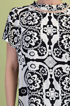 Load image into Gallery viewer, GiGio Two Toned Medallion Print Top in Black Mix