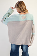 Load image into Gallery viewer, Easel Color Block Cotton Top with Patches in Mint Combo