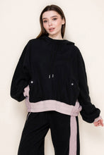 Load image into Gallery viewer, White Birch Contrasting Fleece and Quilted Knit Top in Black
