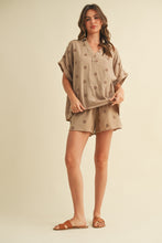 Load image into Gallery viewer, Klesis Solid Color Gauze Set with Floral Embroidery in Mocha