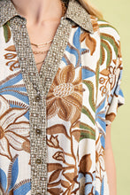 Load image into Gallery viewer, GiGio Mixed Print Top with BOLD Floral Print in Walnut Mix