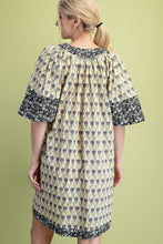 Load image into Gallery viewer, GiGio Contrasting Floral Print Mini Dress in Cream Mix