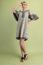 Load image into Gallery viewer, GiGio Contrasting Floral Print Mini Dress in Cream Mix