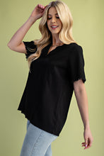 Load image into Gallery viewer, GiGio Solid Color Linen Blend Top in Black
