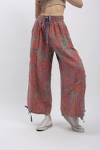 Load image into Gallery viewer, BlueVelvet Floral Print Double Gauze Print Pants in Lavender