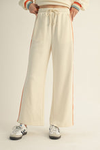 Load image into Gallery viewer, Jodifl Color Block Trim Detailed Sweatpants in Cream