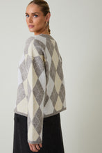 Load image into Gallery viewer, Sunday Edition Knit Argyle Pattern Sweater in White-H.Grey