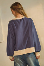 Load image into Gallery viewer, Oddi Mixed Hear Applique Knit Top in Navy Multi
