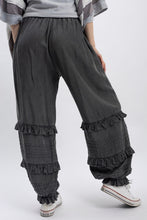 Load image into Gallery viewer, BlueVelvet Chambray Tiered Ruffle Joggers in Black