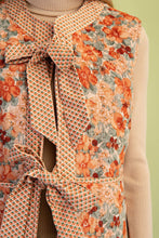 Load image into Gallery viewer, GiGio Contrasting Floral Print Quilted Vest in Burnt Orange