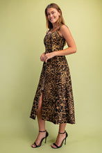 Load image into Gallery viewer, GiGio Leopard Print Front Zip Midi Dress in Camel
