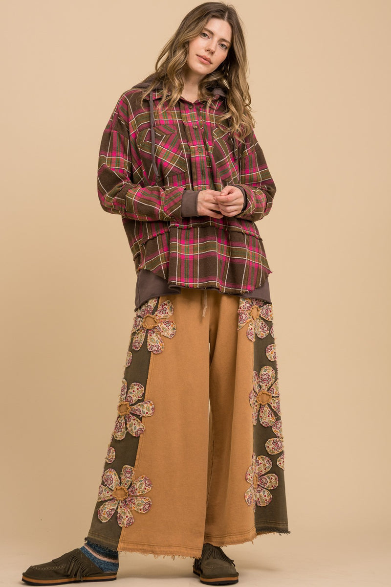 BlueVelvet Flower Patched French Terry Knit Pants in Rust Multi