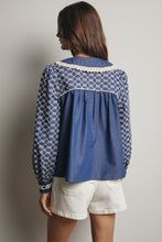 Load image into Gallery viewer, Forte Embroidered Top in Denim