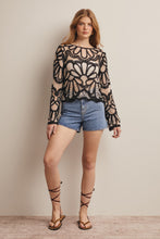 Load image into Gallery viewer, Forte Crochet Floral Pattern Sweater in Black